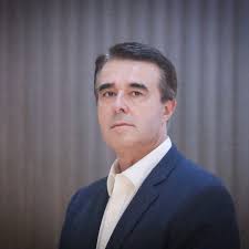 Opositor de Reinaldo Carneiro Bastos vai à Justiça para mudar regras da eleição na FPF