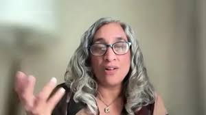 Oscar-Nominated Directors Highlight Workers at a Women's Health Clinic in 'The Devil Is Busy'