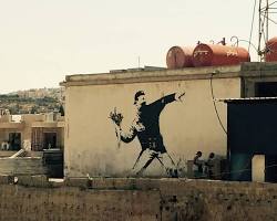 Banksy Flower Thrower mural, yapay zekayla üretilmiş