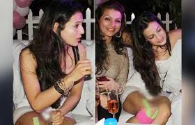 Image result for worst wardrobe malfunctions bollywood
