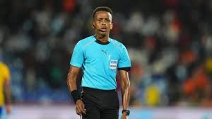 Árbitro da Copa desabafa após ser barrado nos EUA