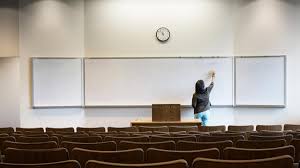 Un profesor de la URV revela que en primero de Magisterio la asistencia es del 10-20%: los futuros maestros no van a clase y la universidad no sabe cómo arreglarlo
