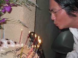 Hoàng Thanh Tâm sinh ngày 14/04/1960 tại Sài Gòn, là thứ nam của ông Hoàng Cao Tăng, cố giám đốc đài phát thanh Pháp Á (RADIO FRANCE ASIE) . - htt_birthday