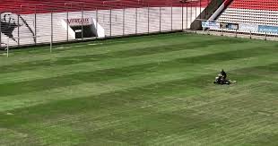 ¡Escándalo en Morón! ¿Achicaron la cancha para perjudicar a San Lorenzo? - Imagen ilustrativa del artículo