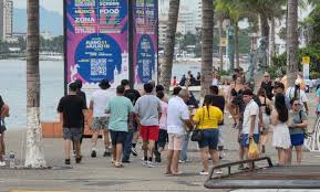 Continúan las condiciones veraniegas en las costas de Jalisco