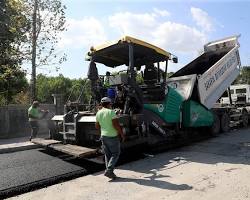 Sakarya Büyükşehir Belediyesi asfalt çalışması yol yapımı iş makineleri resmi