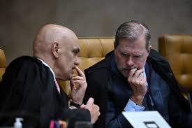 Banco Master: Fachin busca Moraes, Toffoli e ministros para tentar amenizar crise no STF