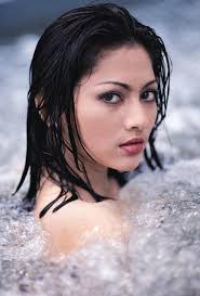 Hasil gambar untuk bugil telanjang NAJWA SHIHAB indonesia presenter tv