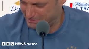 Scaloni rompe en llanto tras la final del Mundial