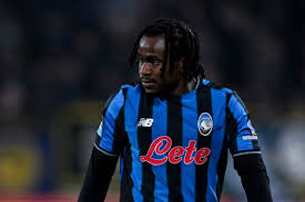 Ademola Lookman chop fight plus ein Coach! Wetin dey happen?