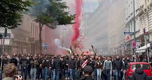 Der Kiez brennt! Gänsehaut-Fanmarsch auf St. Pauli