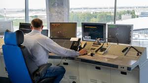 Air traffic controller working during a Midwest flight disruption
