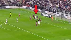 Akcja niczym z konsoli. Vinicius ośmieszył obronę Barcelony