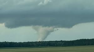 Storms spawn at least 2 tornadoes in Northeast Wisconsin