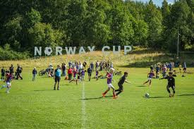 Flere dommere går hardt ut mot Norway Cup