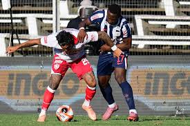 Alianza Lima sufre las bajas de Advíncula y Ramos a pocas horas de su debut en la Libertadores