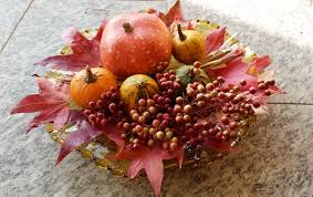 Risultati immagini per decorazioni natale sassi bacche cortecce