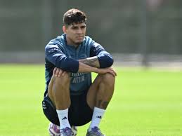 ¡Arsenal Recargado! ¿Quiénes Vuelven y Quiénes Siguen Afuera? - Imagen ilustrativa del artículo