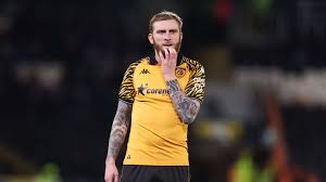 VİDEO: Hull City'nin forvet oyuncusu Oli McBurnie, kafein jellerinin etkisiyle sahada KUSUYOR