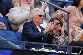 João Fonseca encontra Jon Bon Jovi às vésperas de estreia no Masters 1000 de Miami; veja