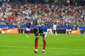Mbapp&eacute; denied another World Cup final, stays even with Messi ...