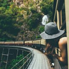 Hasil gambar untuk tumblr tentang travelling