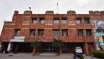 Decomposed body 40-yr-old found hanging