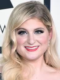 Resultado de imagem para imagens da maquiagem da meghan trainor de perto