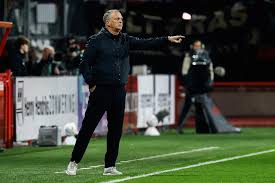 Onder Van den Brom lonkte Champions League even voor FC Twente, maar na 1-1 tegen NEC wordt tweede plaats lastig