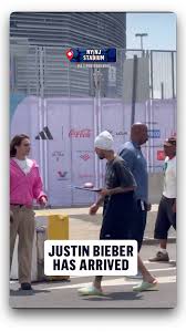 Justin Bieber makes his way into NY/NJ Stadium ahead of his FIFA World Cup Final Halftime Show (via X/fontesbiebers)