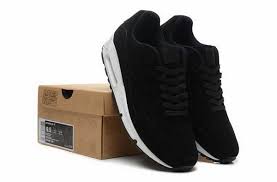 Résultat de recherche d'images pour "basket nike air max 90 junior"