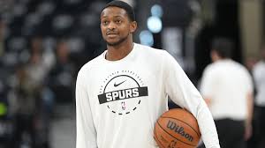Spurs rumors: Insider teases tricky De’Aaron Fox trade dilemma looming