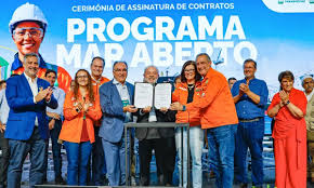 Petrobras assina contrato bilionário para fabricar navios no Rio Grande do Sul
