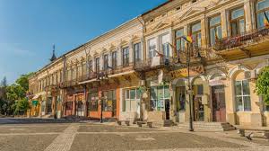 Are contracte de 3 miliarde de euro cu statul român și se pregătește să ridice…