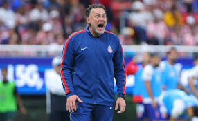 Gabriel Milito valora liderato de Chivas y ya piensa en el Clásico Nacional ante América