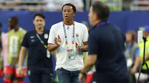 «¡Marcelo Bielsa nos enseñó a jugar limpio!» - El seleccionador de Cabo Verde, «molesto» tras el incidente de los calambres en el empate contra Uruguay en el Mundial