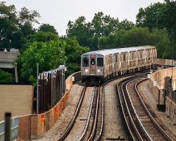 Image of Orange Line train in Chicago