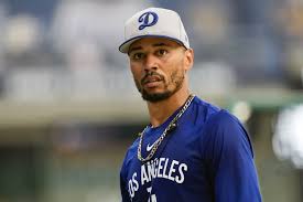 Mookie Betts OUT vs. Red Sox?! Dodgers Star's Absence Shocks Fans! - Imagen principal del artículo