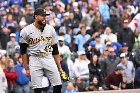 Ramírez escapes bases-loaded jams in 10th, 11th innings, NL Central-leading Pirates beat Cubs 4-3