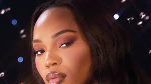 Victoria's Secret Fashion Show 2025: A Blend of Old and New