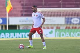 Thiago Maia comenta rumores sobre possível saída do Inter e manifesta desejo sobre futuro