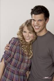 Twilight Junkie: Taylor Lautner and Taylor Swift Valentine&#39;s Day ... via Relatably.com