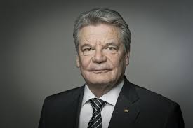 Bundespräsident <b>Joachim Gauck</b> hat am 11. April an den Völkermord in Ruanda <b>...</b> - Joachim-Gauck-Portraet-schw