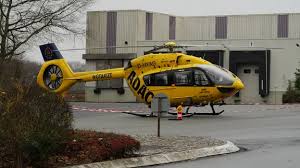 lkw demoliert rettungshubschrauber