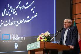 عارف: دهک دهم ۲۳ برابر دهک اول از یارانه بنزین استفاده می‌کند