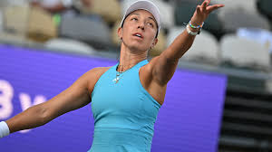 Pegula Advances to Semifinals at Charleston Open After Grueling Match