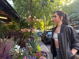 Ana De Armas Sports Laid-Back Bra Top as She Turns Sightseeing Into a Picture Perfect Photo Opp