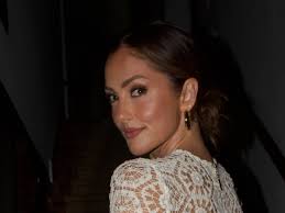 Minka Kelly Grabs Attention In Stunning Outfit at 45