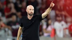 Bellão explica escalação com Arthur Cabral contra o Athletico-PR e fala sobre problemas extracampo do Botafogo: ‘Não afetam’