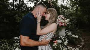 Travis Kelce stars in ad with his and Taylor Swift's dog: 'Very special cameo' - ABC News - Breaking News, Latest News and Videos